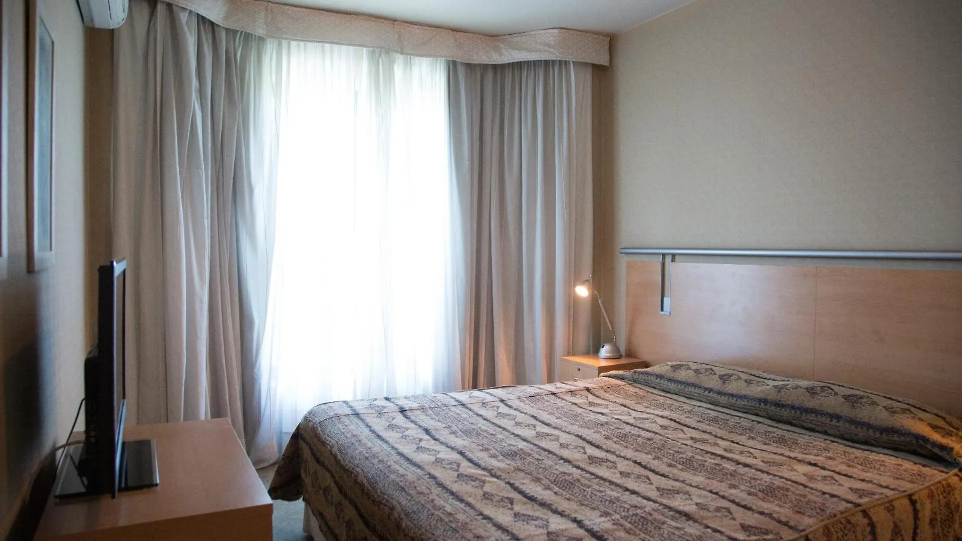 Millennium Inn Mendoza Apartment
